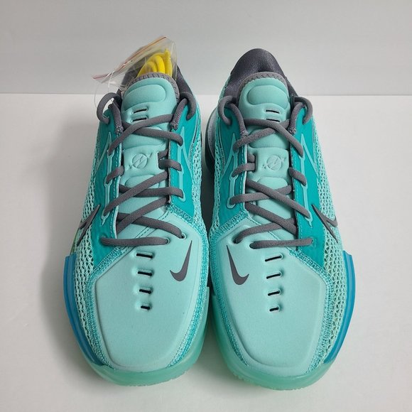 Athletic_Shoes